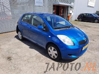 Toyota Yaris Yaris II (P9), Hatchback, 2005 / 2014 1.3 16V VVT-i picture 6