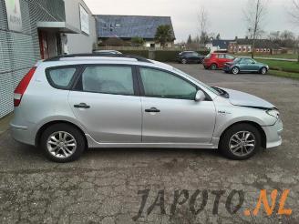 Hyundai I-30 i30 Crosswagon (WWH), Combi, 2007 / 2012 1.4 CVVT 16V picture 4