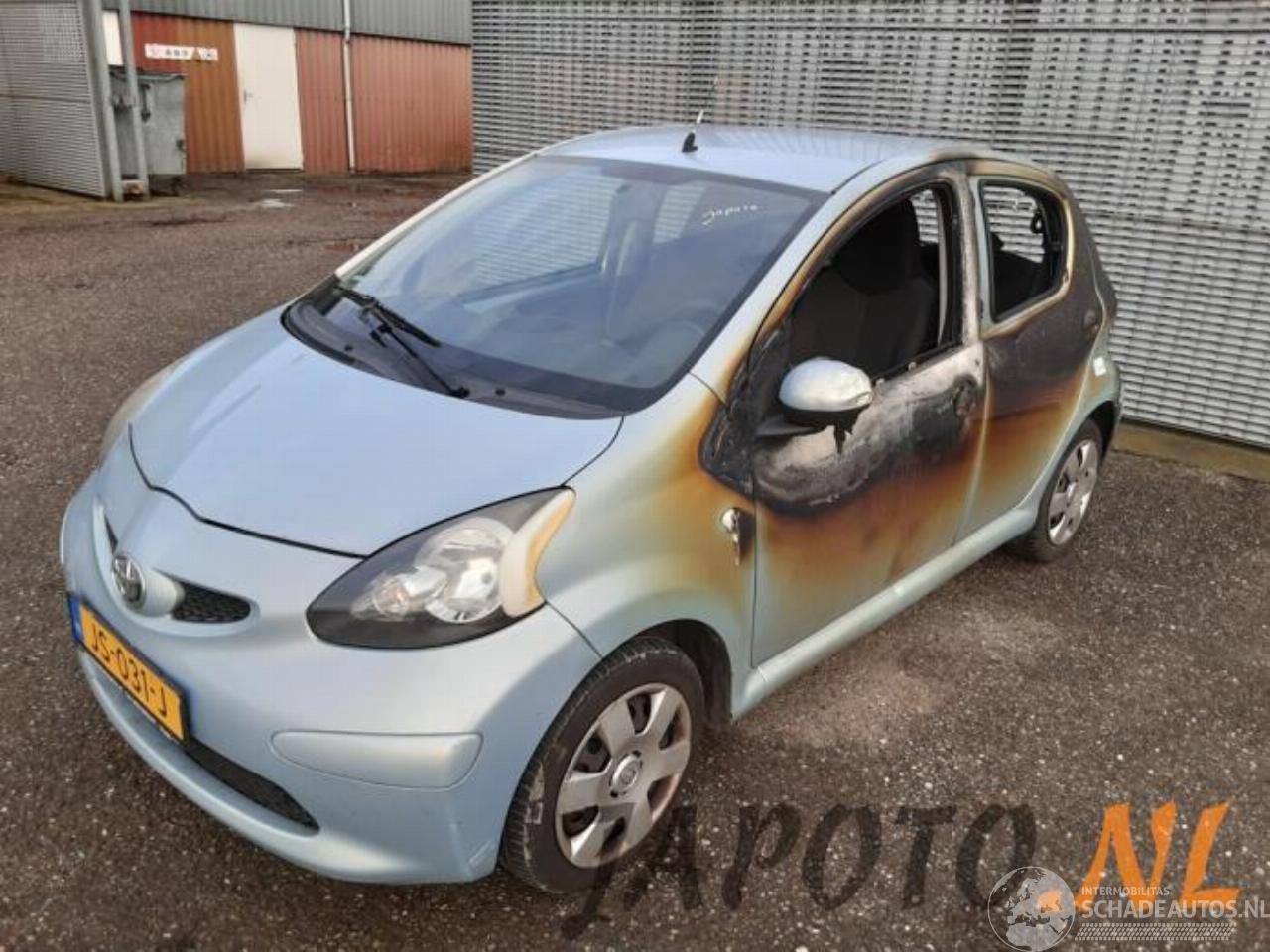 Toyota Aygo Aygo (B10), Hatchback, 2005 / 2014 1.0 12V VVT-i