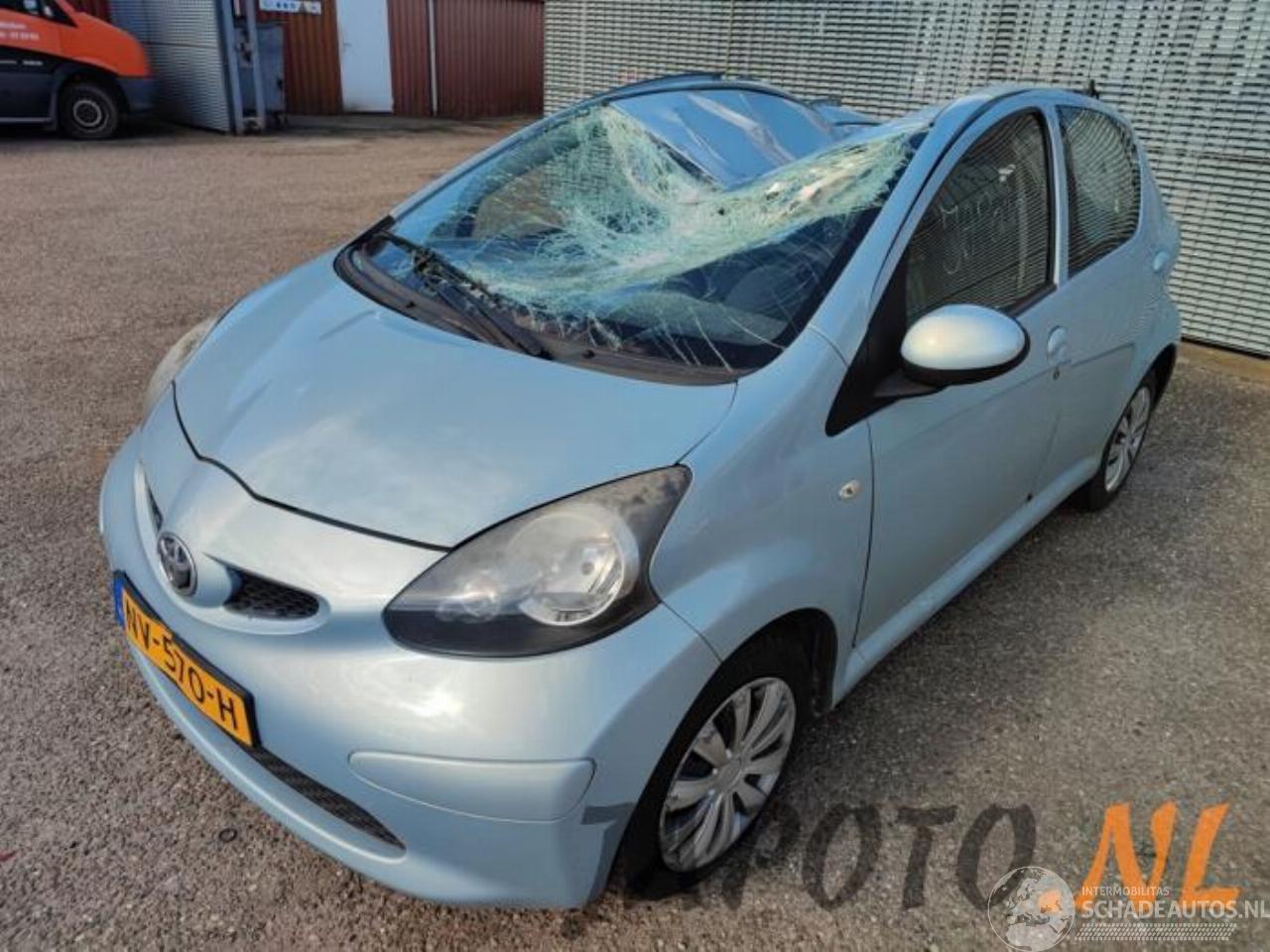 Toyota Aygo Aygo (B10), Hatchback, 2005 / 2014 1.0 12V VVT-i