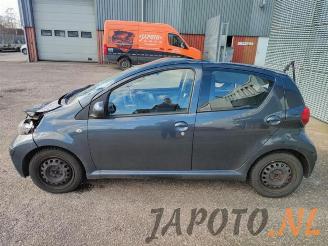 Toyota Aygo Aygo (B10), Hatchback, 2005 / 2014 1.0 12V VVT-i picture 2