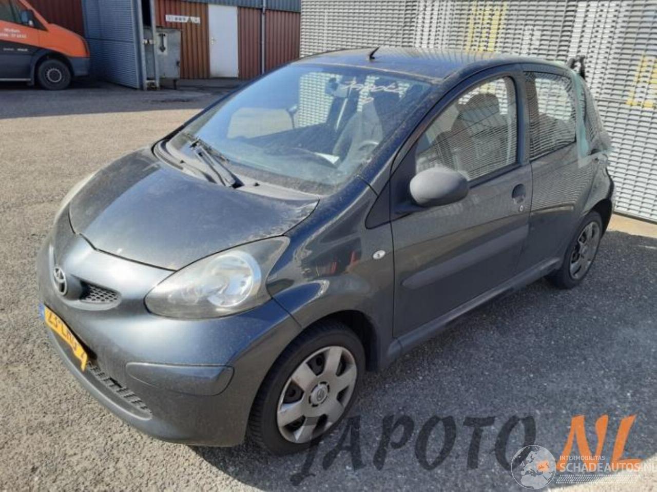 Toyota Aygo Aygo (B10), Hatchback, 2005 / 2014 1.0 12V VVT-i