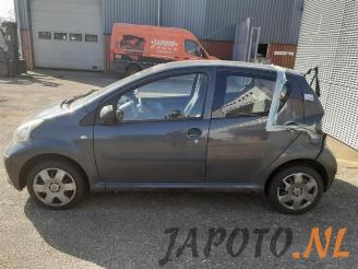 Toyota Aygo Aygo (B10), Hatchback, 2005 / 2014 1.0 12V VVT-i picture 2