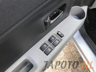 Subaru Justy Justy (M3), Hatchback 5-drs, 2007 / 2011 1.0 12V DVVT picture 9