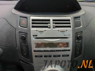 Toyota Yaris Yaris II (P9), Hatchback, 2005 / 2014 1.3 16V VVT-i picture 14