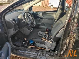 Toyota Aygo Aygo (B10), Hatchback, 2005 / 2014 1.0 12V VVT-i picture 8