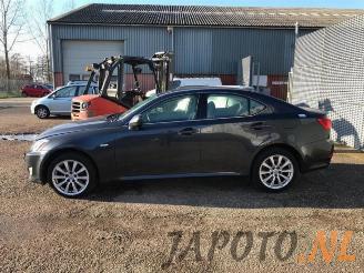 Lexus IS  picture 2