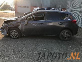 Toyota Auris Auris (E18), Hatchback 5-drs, 2012 / 2019 1.8 16V Hybrid picture 2