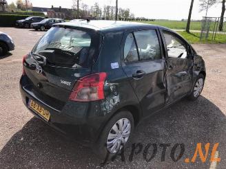 Toyota Yaris Yaris II (P9), Hatchback, 2005 / 2014 1.3 16V VVT-i picture 5