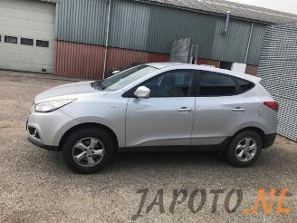 Hyundai Ix35 iX35 (LM), SUV, 2009 / 2015 2.0 16V picture 2