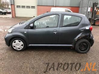 Toyota Aygo Aygo (B10), Hatchback, 2005 / 2014 1.0 12V VVT-i picture 2