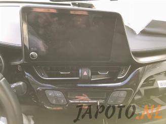 Toyota C-HR C-HR (X1,X5), SUV, 2016 1.8 16V Hybrid picture 11