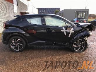 Toyota C-HR C-HR (X1,X5), SUV, 2016 1.8 16V Hybrid picture 4