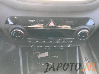 Hyundai Tucson Tucson (TL), SUV, 2015 1.7 CRDi 16V 2WD picture 12