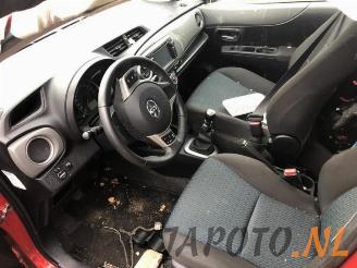 Toyota Yaris Yaris III (P13), Hatchback, 2010 / 2020 1.33 16V Dual VVT-I picture 10