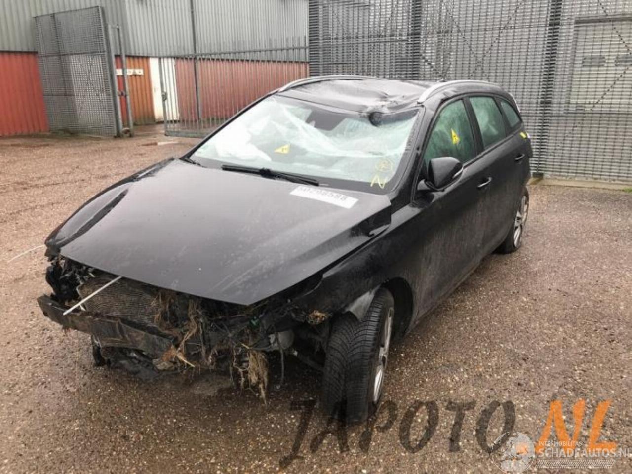 Hyundai I-30 i30 Wagon (PDEF5), Combi, 2017 1.6 CRDi 16V VGT