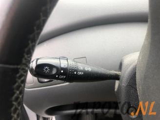 Toyota Yaris Yaris (P1), Hatchback, 1999 / 2005 1.3 16V VVT-i picture 13