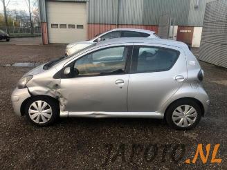 Toyota Aygo Aygo (B10), Hatchback, 2005 / 2014 1.0 12V VVT-i picture 2
