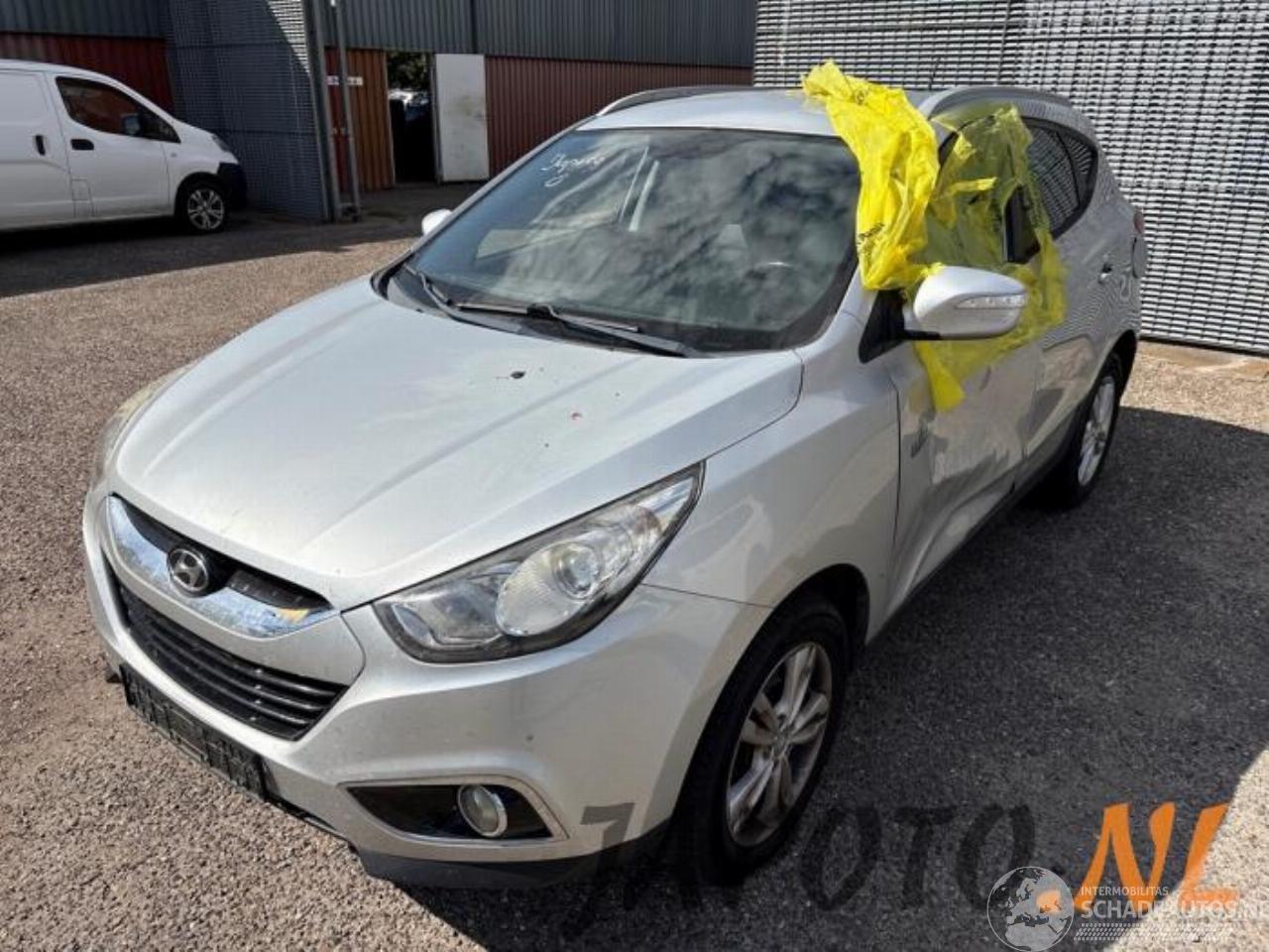 Hyundai Ix35 iX35 (LM), SUV, 2009 / 2015 1.6 GDI 16V