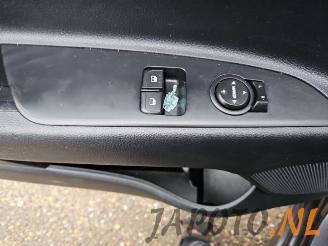 Kia Rio Rio IV (YB), Hatchback, 2017 1.0i T-GDi 100 12V picture 13