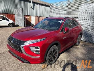 Salvage car Mitsubishi Eclipse Cross Eclipse Cross (GK/GL), SUV, 2017 2.4 16V PHEV 4x4 2023