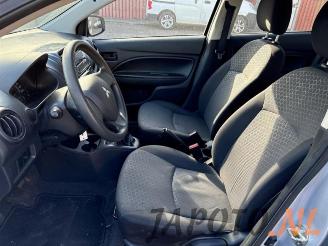 Mitsubishi Space-star Space Star (A0), Hatchback, 2012 1.0 12V picture 10