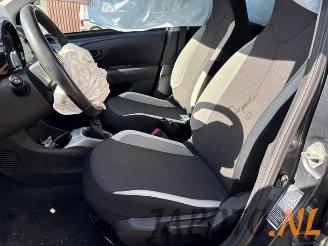 Toyota Aygo Aygo (B40), Hatchback, 2014 1.0 12V VVT-i picture 9