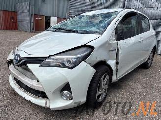Démontage voiture Toyota Yaris Yaris III (P13), Hatchback, 2010 / 2020 1.5 16V Hybrid 2015/2