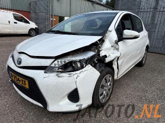 Démontage voiture Toyota Yaris Yaris III (P13), Hatchback, 2010 / 2020 1.5 16V Hybrid 2013/5