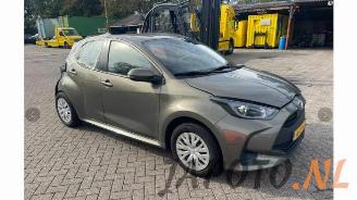 rozbiórka samochody osobowe Toyota Yaris Yaris IV (P21/PA1/PH1), Hatchback, 2020 1.5 12V Hybrid 115 2021/9