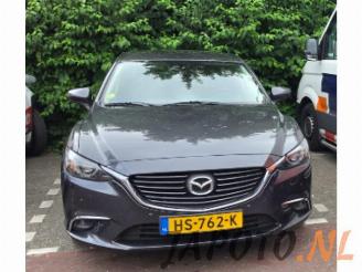 Vrakbiler auto Mazda 6 6 (GJ/GH/GL), Sedan, 2012 2.2 SkyActiv-D 150 16V 2015/12