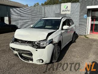 Uttjänta bilar auto Mitsubishi Outlander Outlander (GF/GG), SUV, 2012 / 2022 2.0 16V PHEV 4x4 2013/12