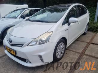 Vrakbiler auto Toyota Prius Plus Prius Plus (ZVW4), MPV, 2011 1.8 Hybrid 16V 2012/5