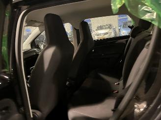 Volkswagen Up! 1.0 high up! BlueMotion NL NAP! picture 11