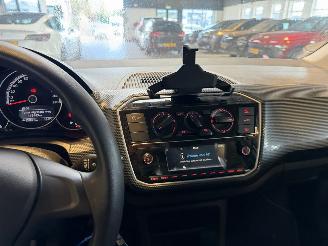 Volkswagen Up! 1.0 BMT move up! picture 24