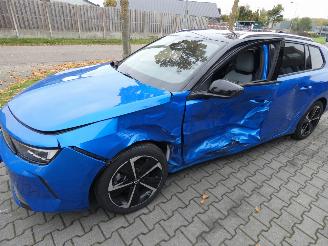 Opel Astra SPORTS TOURER 1.2 Bns Elegance picture 28