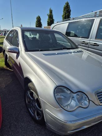 Mercedes C-klasse C (W203) Sedan 2.0 C-180 16V (M111.951) [95kW] 6-BAK picture 3