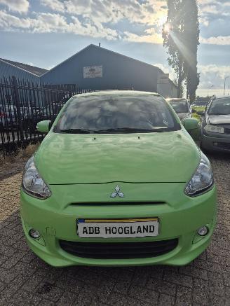 Coche siniestrado Mitsubishi Space-star (A0) Hatchback 1.2 12V (3A92) [59kW] 2015/1