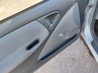 Toyota Yaris Yaris (P1) Hatchback 1.3 16V VVT-i picture 7