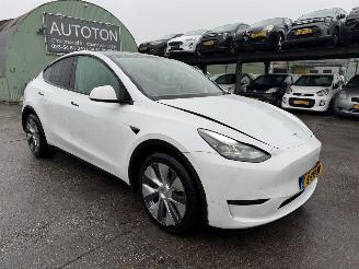 damaged passenger cars Tesla Model Y 75 kWh Long Range 258KW AWD Clima Navi Pano Led 2023/2