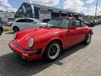 Schadeauto Porsche 911 3.2 170KW Coupe 1986/6