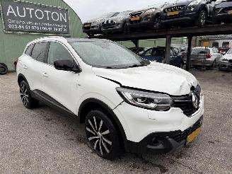 Schadeauto Renault Kadjar 1.2 TCE 96KW Autom. Pano Clima Navi Led Bose NAP 2016/10