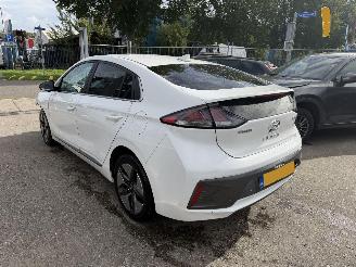 Unfallwagen Hyundai Ioniq 1.6 GDI Hybrid Comfort Plus Clima Navi 2021/7