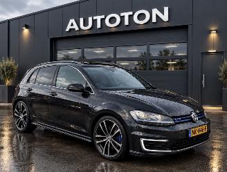 Vaurioauto  passenger cars Volkswagen Golf 1.4 GTE 110KW DSG Pano Clima Navi Led Leer NAP 2015/12