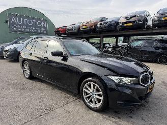 damaged passenger cars BMW 3-serie 320e 150KW Autom. Pano Clima Navi NAP 2023/11
