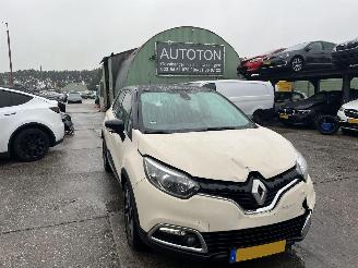 Coche accidentado Renault Captur 0.9 TCe Dynamique 2013/11