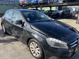 damaged passenger cars Mercedes A-klasse 180 Ambition 4U3 2014/11