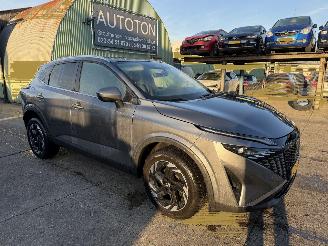 Schadeauto Nissan Qashqai 1.3 MHEV 103KW N-Connecta Pano Clima Navi Camera NAP 2024/11