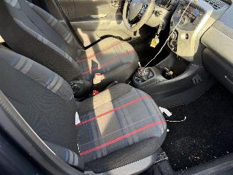 Peugeot 108 1.0 e-VTI 50KW Led Airco Active 5-Drs picture 7