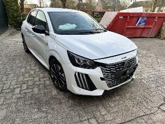 Peugeot 208 Allure picture 5